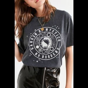 urban outfitters graphic tee